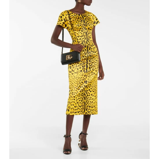 Dolce&Gabbana 3.5 Logo Leather Clutch - Image 4